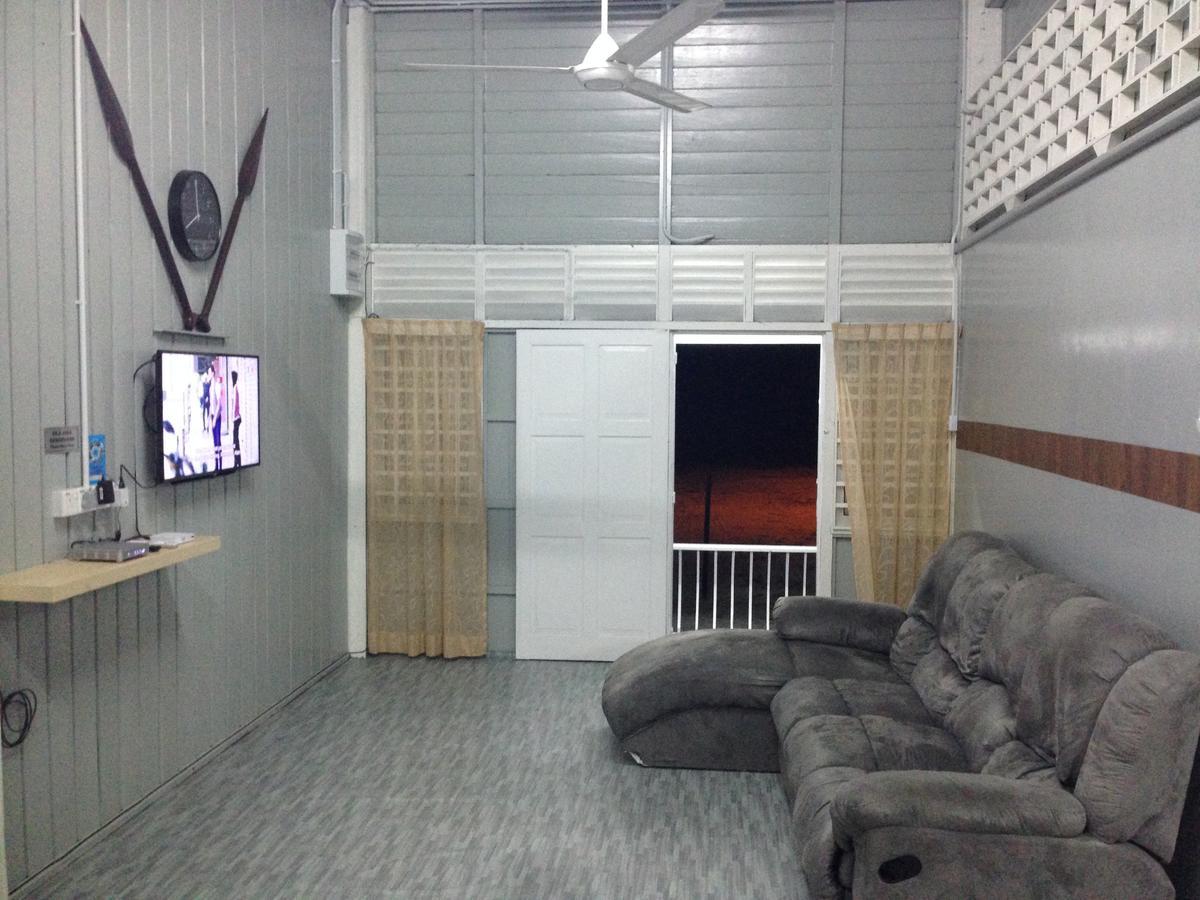 Ila Homestay Kuala Besut Jetty Eksteriør bilde